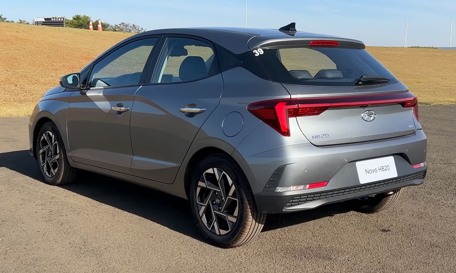Hyundai HB20 Platinum Plus 1.0 TGDI 2022/2023, foto 2 de 3
